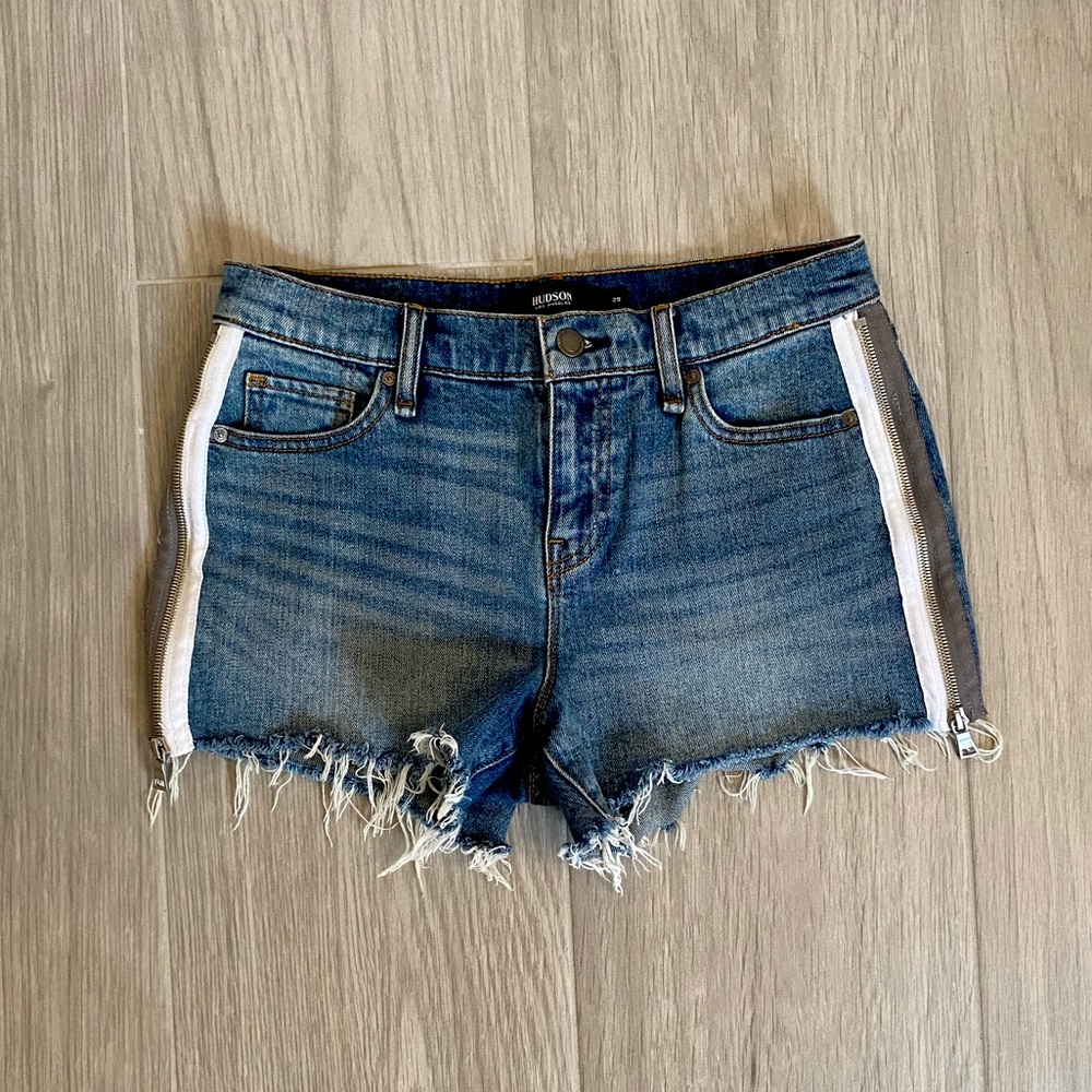 Hudson Gemma Side Zipper Shorts